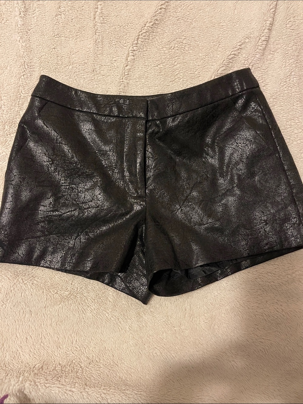 Tinley road Women’s Black Faux Leather Shorts S